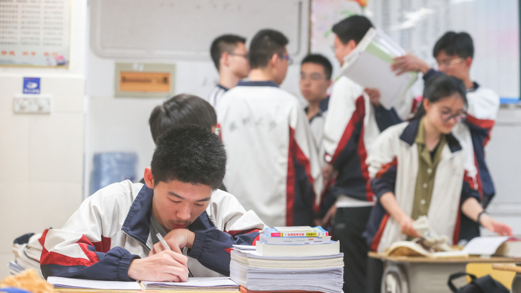 多地回应“推迟普职分流”建议，部分县市正探索高二起分类培养