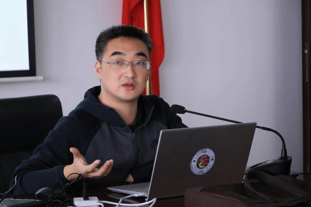 生于1992年，宣长春已任厦门大学新闻传播学院副院长