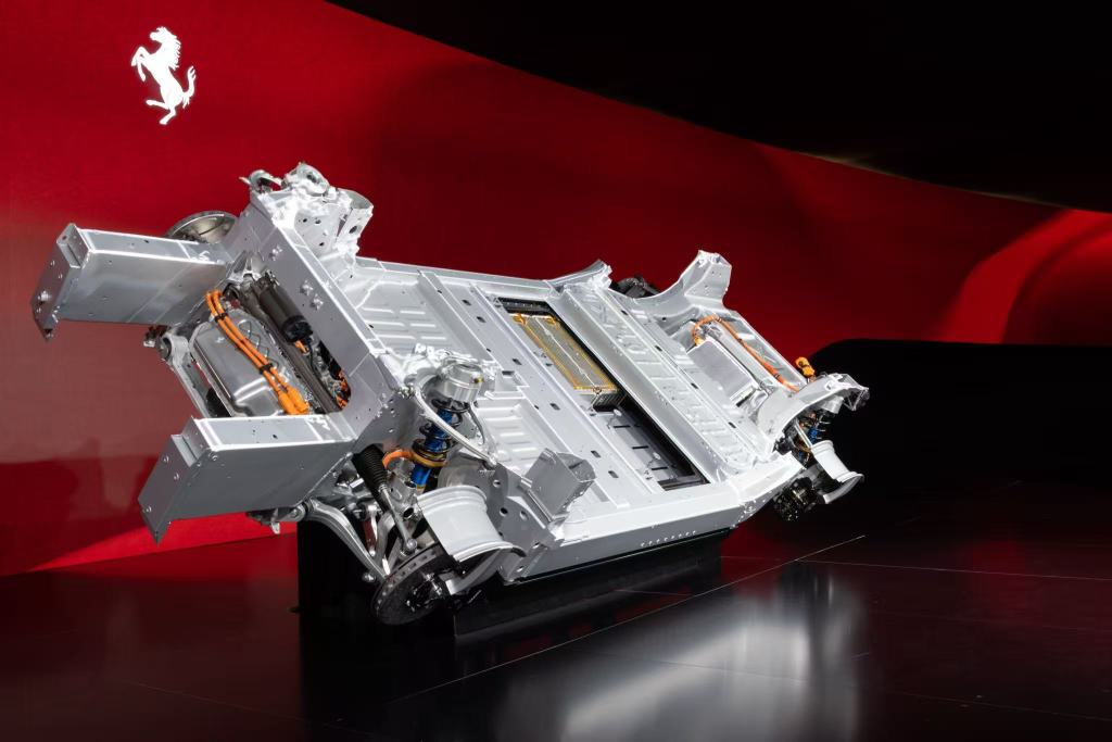 法拉利首款纯电动跑车核心部件揭晓，多元化战略迈入里程碑时刻